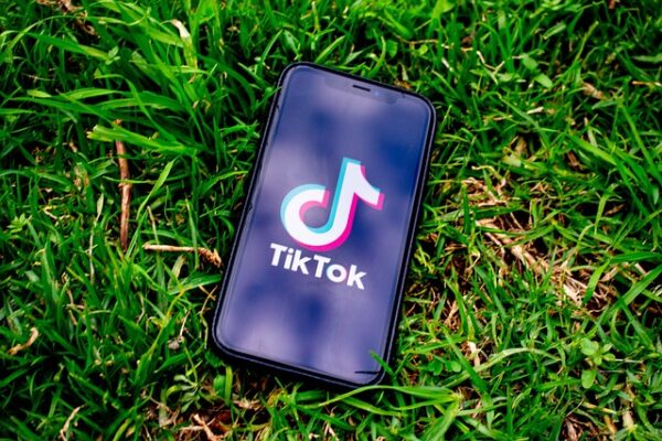 Fra dansetrin til salgssucces: Hvordan kan TikTok annoncer øge din virksomheds omsætning?